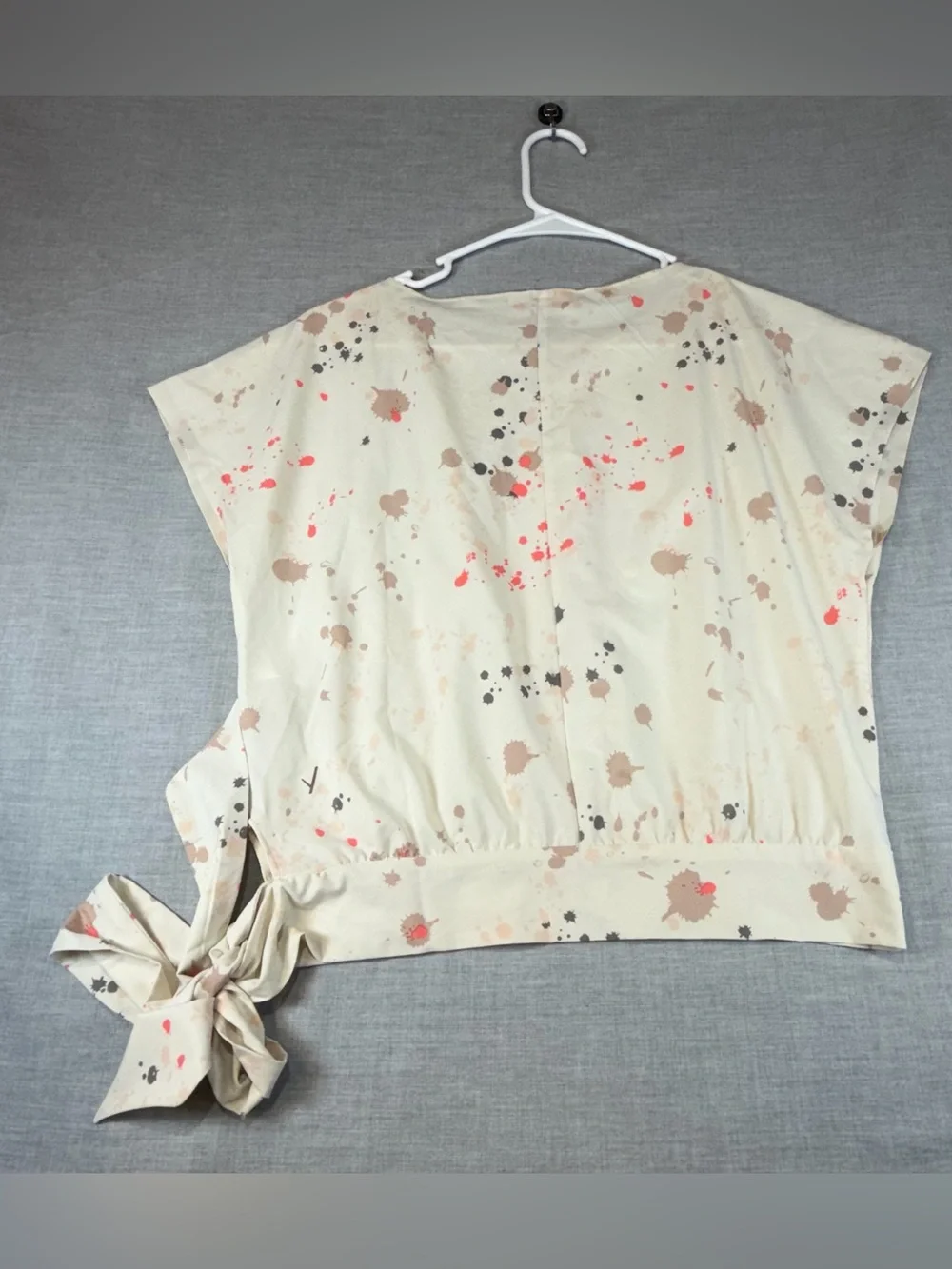 Indyeva Cream Paint-Splash Tie Side Blouse